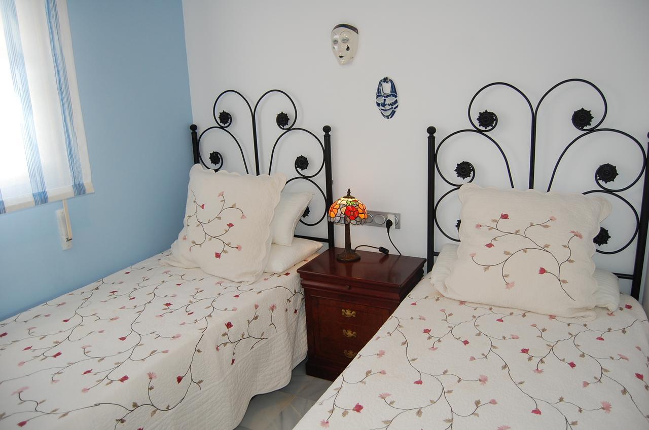 Apartment Fuentes De Нерха Экстерьер фото
