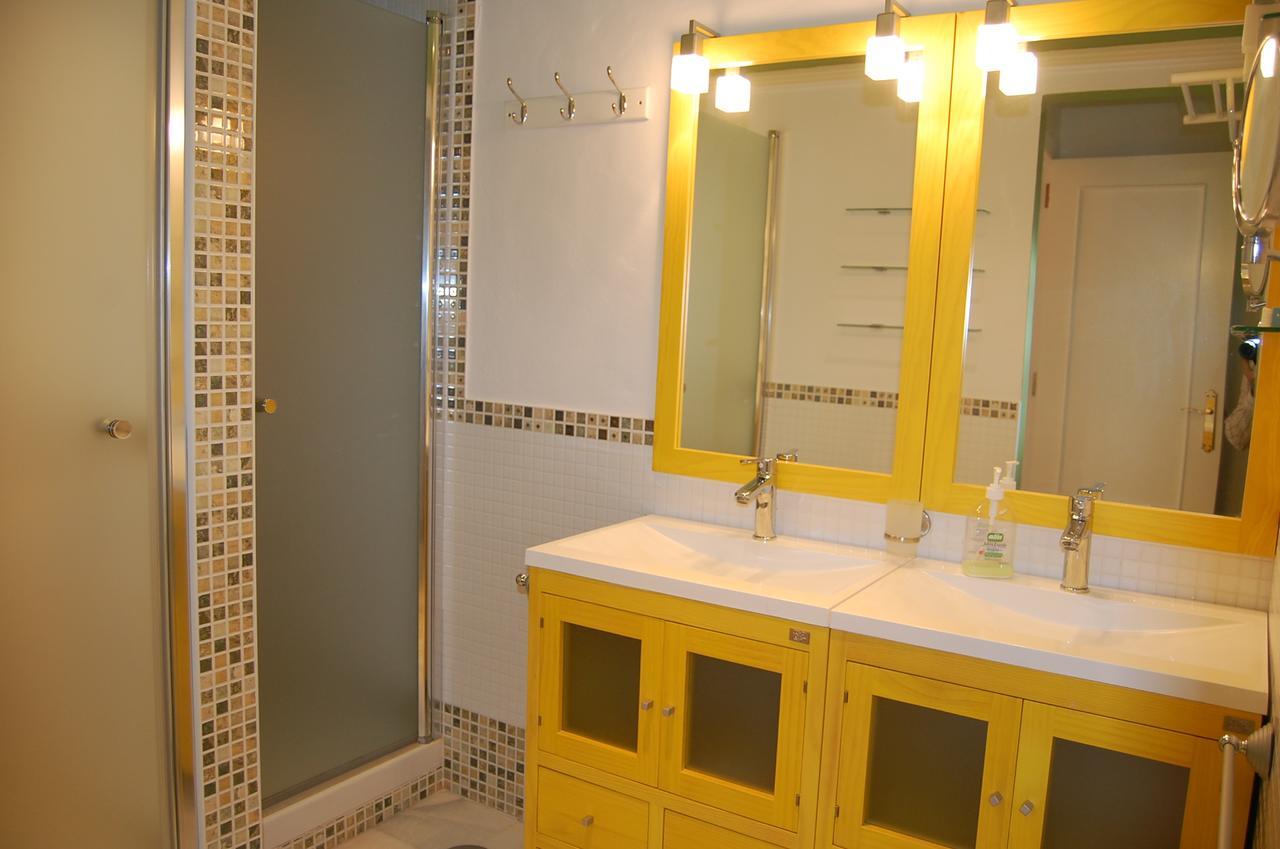 Apartment Fuentes De Нерха Экстерьер фото